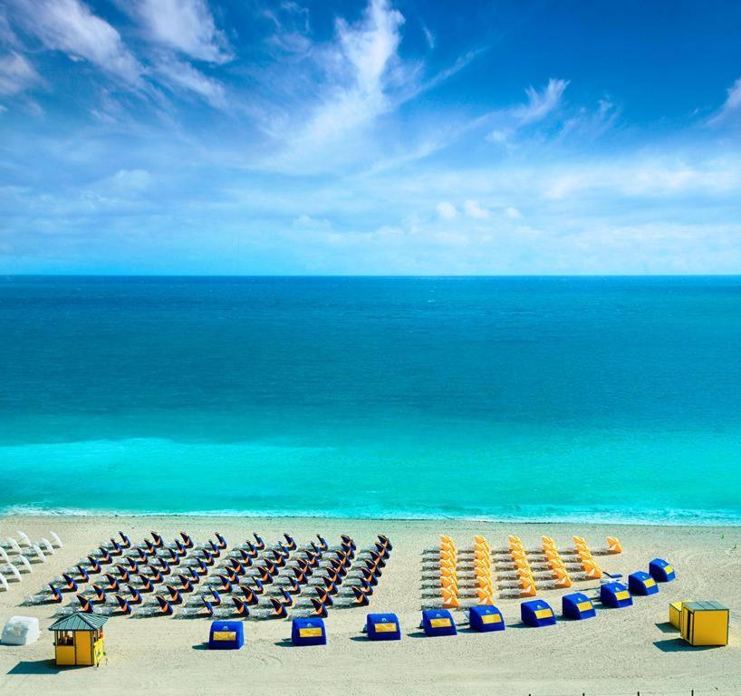 Parisian Hotel Miami Beach Exteriör bild
